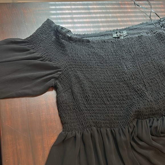Love & Legend Black Sheer Long Sleeve Smocked Off the Shoulders Blouse Size 20 - Picture 15 of 15